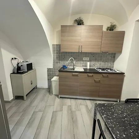 Meghan Apartman *