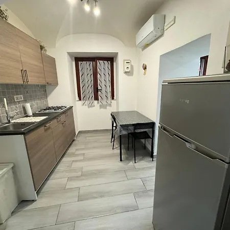 Meghan Apartman Catania